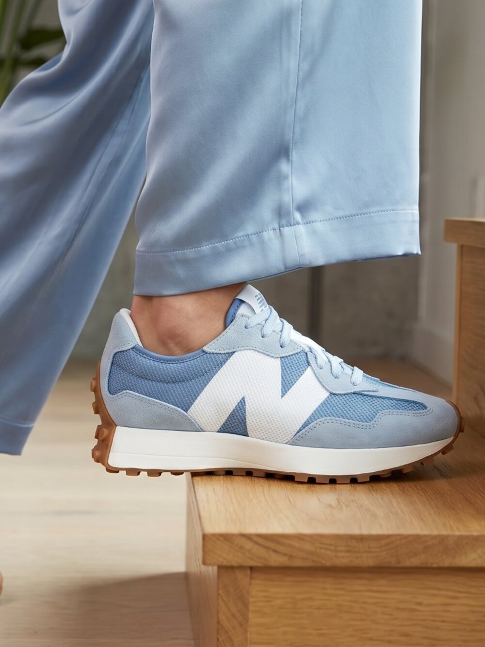 New Balance 327 Unisex W5.5 / M4 RARE Sneakers Shoes Arctic Blue White MS327MQ